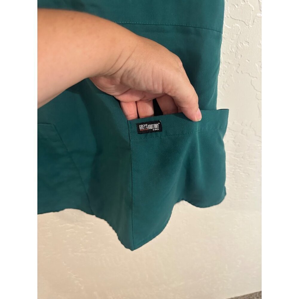 Greys Anatomy Y by Barco Classic Mock Neck Scrub Top - Picture 4 of 9